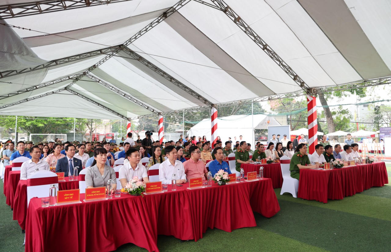 Ra mắt Trung tâm giáo dục cộng đồng về PCCC và CNCH tại Phú Thọ