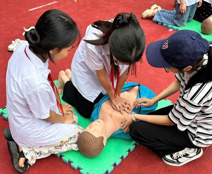 Trường THCS Hà Hồi tổ chức giáo dục kỹ năng sống cho học sinh trước kỳ nghỉ hè