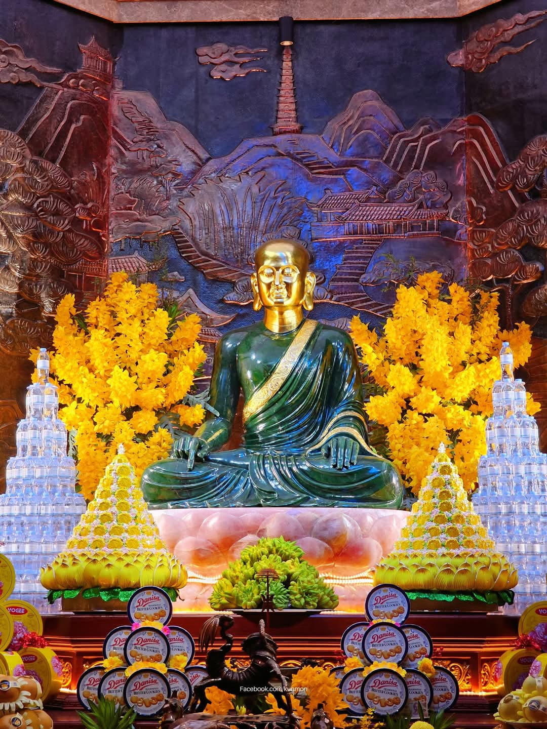 Chiêm bái Xá lợi Phật tại ngôi chùa 400 năm tuổi ở Bắc Giang