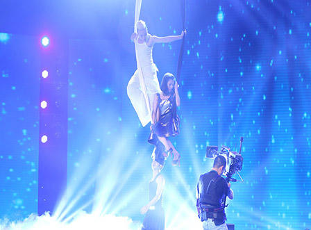 Hồ Ngọc Hà “chơi ác” cô nàng Hạnh Phúc 