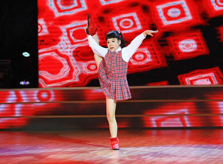 Yến Trang sở hữu vũ công nhí đầy “năng lượng”