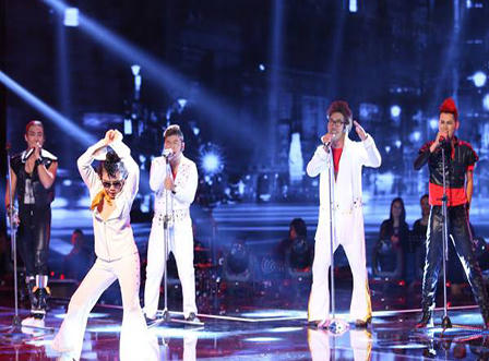 Dương Khắc Linh “rung rinh” trước phần trình diễn của Giang Hồng Ngọc