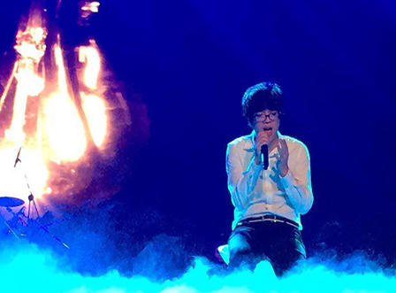 Bùi Anh Tuấn giành giải Bài hát yêu thích nhất tháng 8