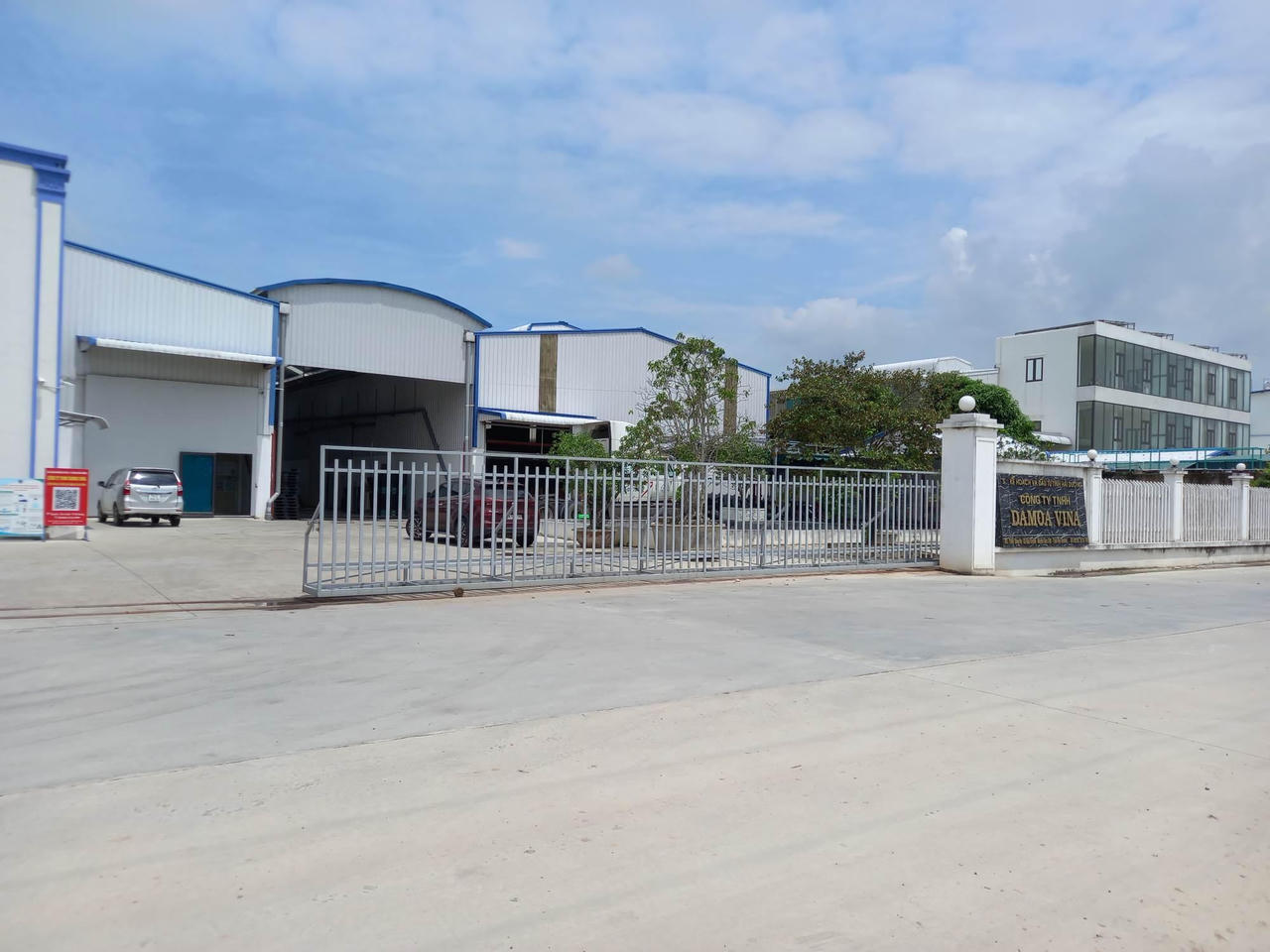 Cúng vong hay “chiêu bẩn” cạnh tranh?