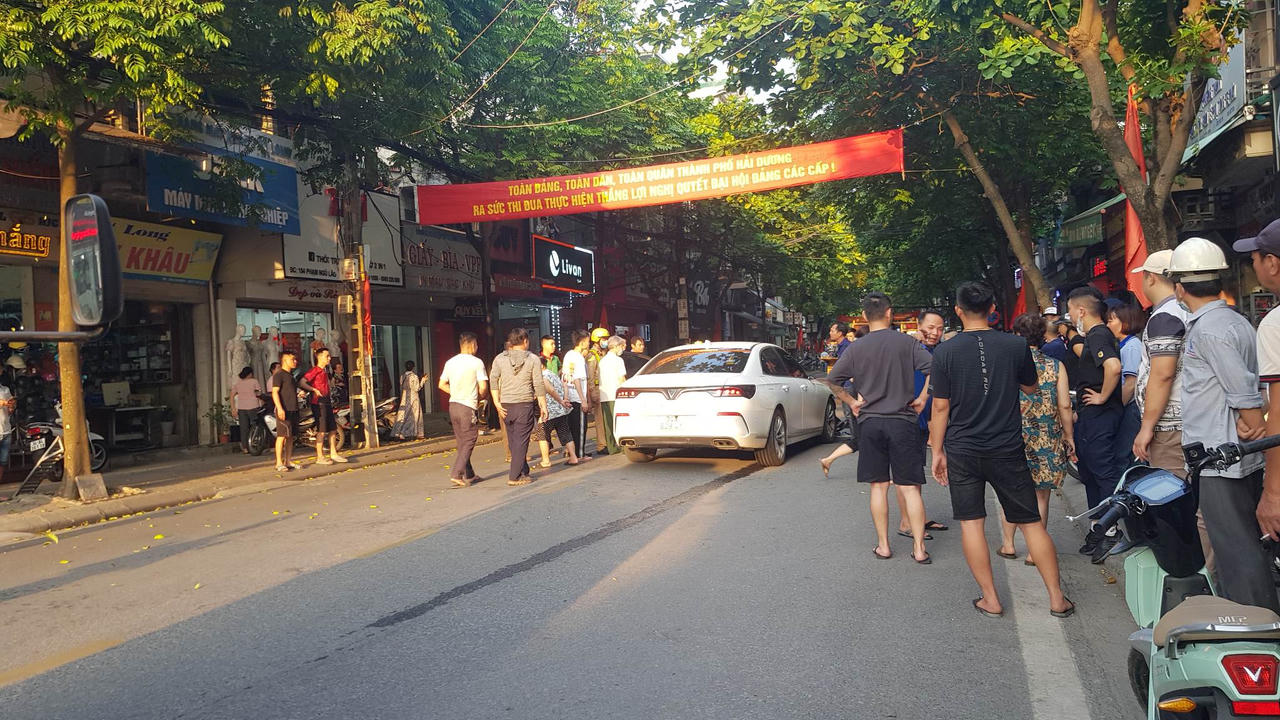 Vụ tài xế say xỉn gây tai nạn liên hoàn ở Hải Dương, đã tìm được thân nhân của cháu bé bị thương nặng