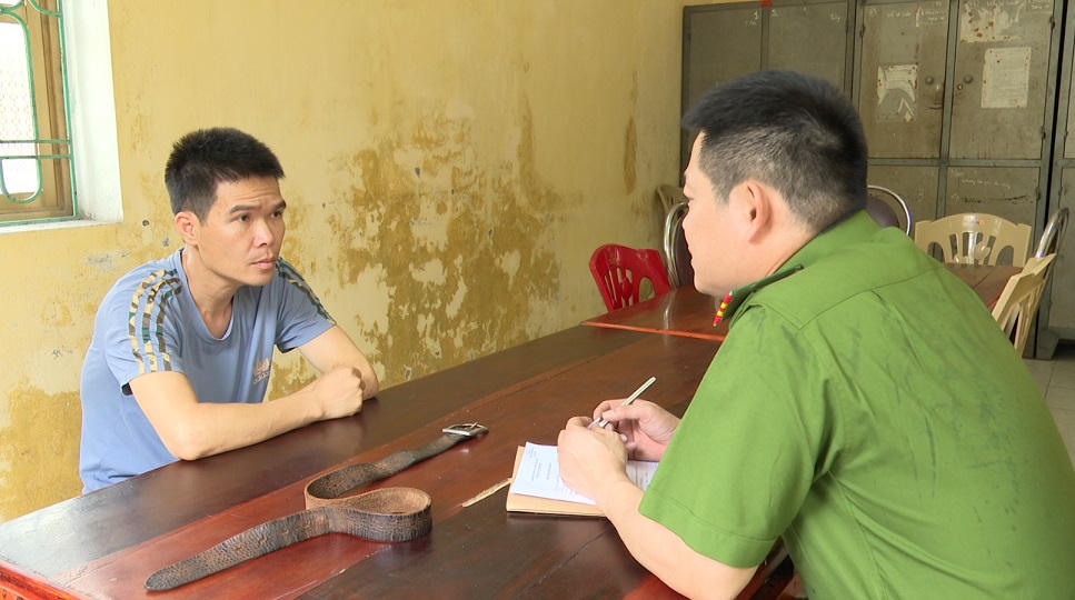 Khởi tố, bắt tạm giam đối tượng hành hạ dã man người vợ mang bầu 7 tháng tại Hải Dương