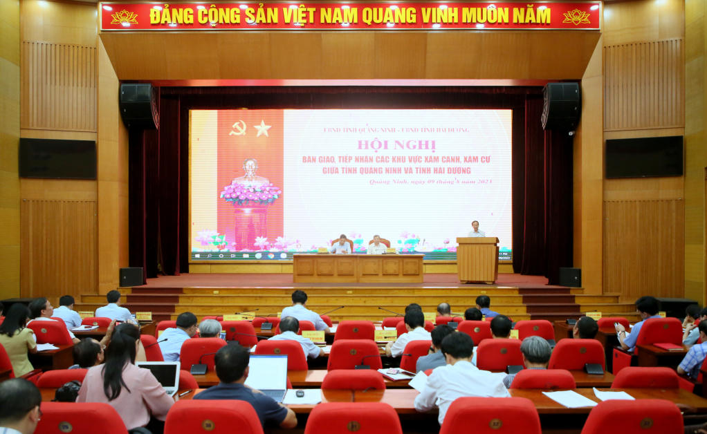 Hơn 1.000 người dân của Quảng Ninh và Hải Dương chuyển tỉnh