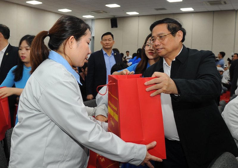 Thủ tướng Phạm Minh Chính kiểm tra một số dự án quan trọng trên địa bàn tỉnh Hải Dương