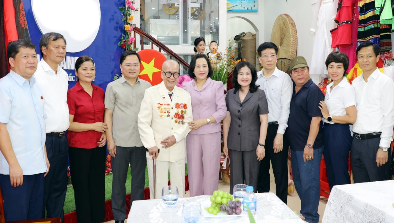 Phó Chủ tịch Quốc hội Nguyễn Thị Thanh dự lễ khởi công dự án hồ điều hoà Phúc Ninh