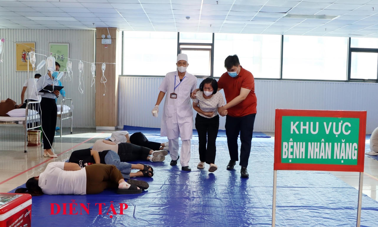 Bắc Ninh: Diễn tập xử lý, điều tra ngộ độc thực phẩm tập thể có quy mô lớn tại khu công nghiệp