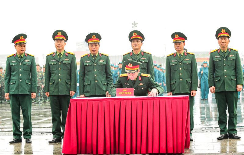 Lực lượng vũ trang tỉnh Hải Dương tổ chức lễ ra quân huấn luyện với quy mô lớn