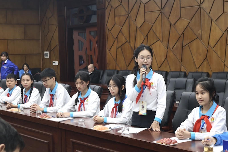 Lãnh đạo tỉnh Hải Dương gặp mặt 30 đội viên tiêu biểu