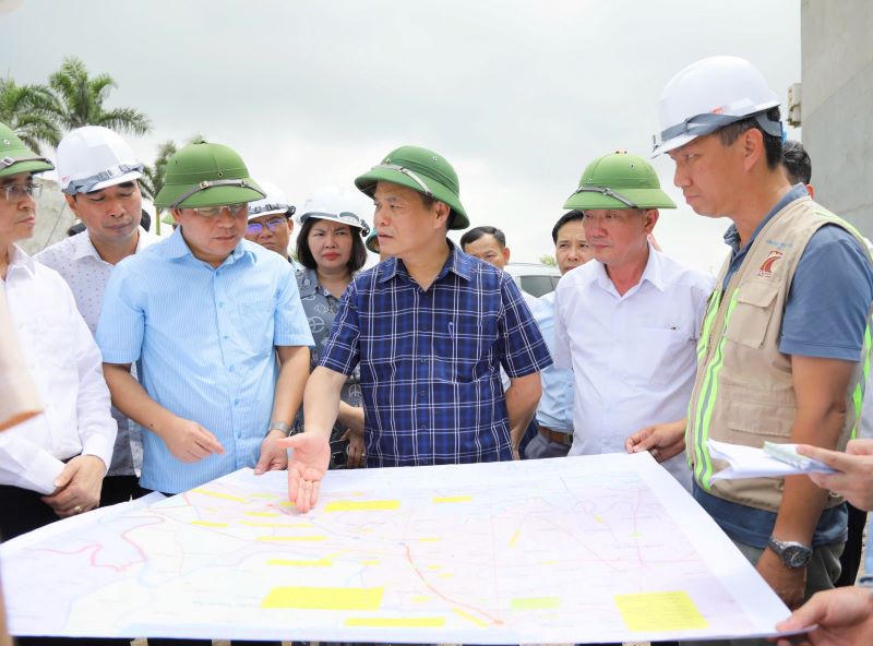 Chủ tịch UBND tỉnh Hải Dương kiểm tra một số dự án đầu tư công trên địa bàn 