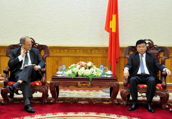 Bộ trưởng Lê Thành Long tiếp xã giao 3 Đại sứ Anh, Italia và Đức