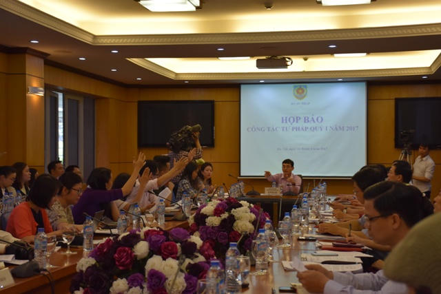 Bảo đảm cấp biển số “xanh” đúng đối tượng