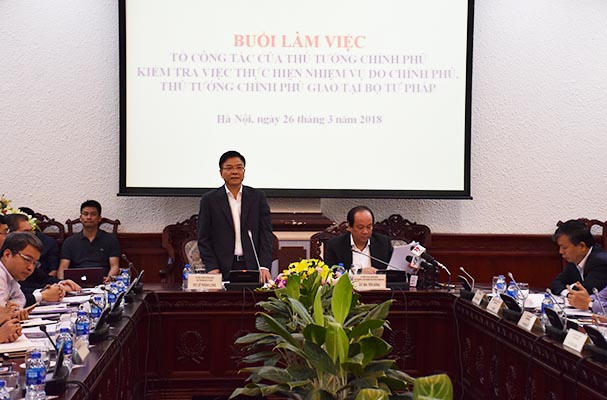 Thủ tướng khen ngợi Bộ Tư pháp và Bộ trưởng Lê Thành Long