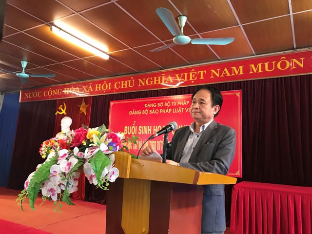 Đảng bộ Báo Pháp luật Việt Nam sinh hoạt chuyên đề tại Khu di tích Đền Hùng