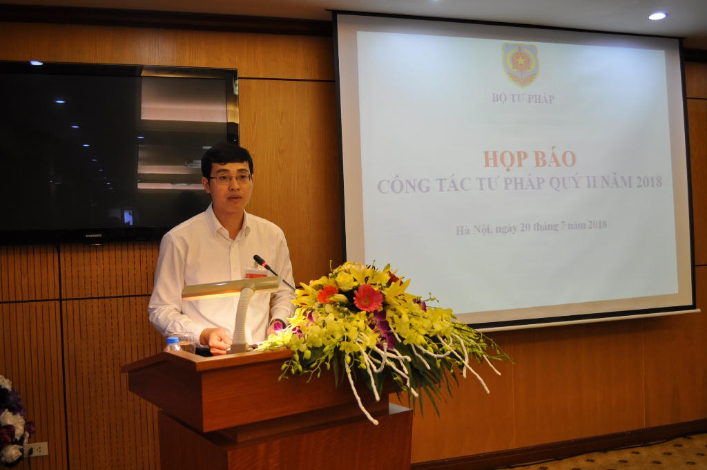 Không đủ cơ sở để bổ nhiệm ông Lê Đình Vinh giữ chức Hiệu trưởng Trường Đại học Luật Hà Nội