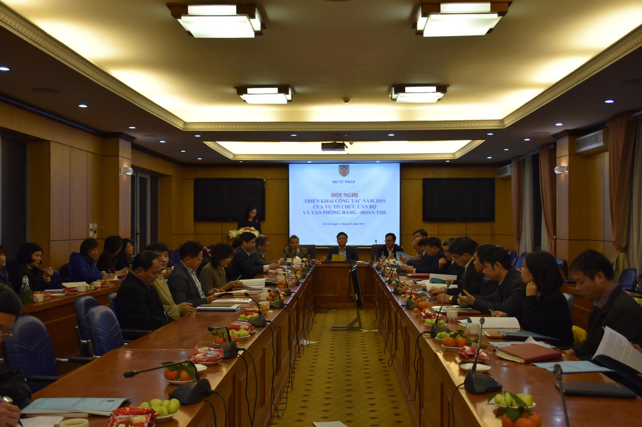 Thi tuyển lãnh đạo cấp vụ, cấp phòng nên là điểm nhấn trong công tác cán bộ năm 2019