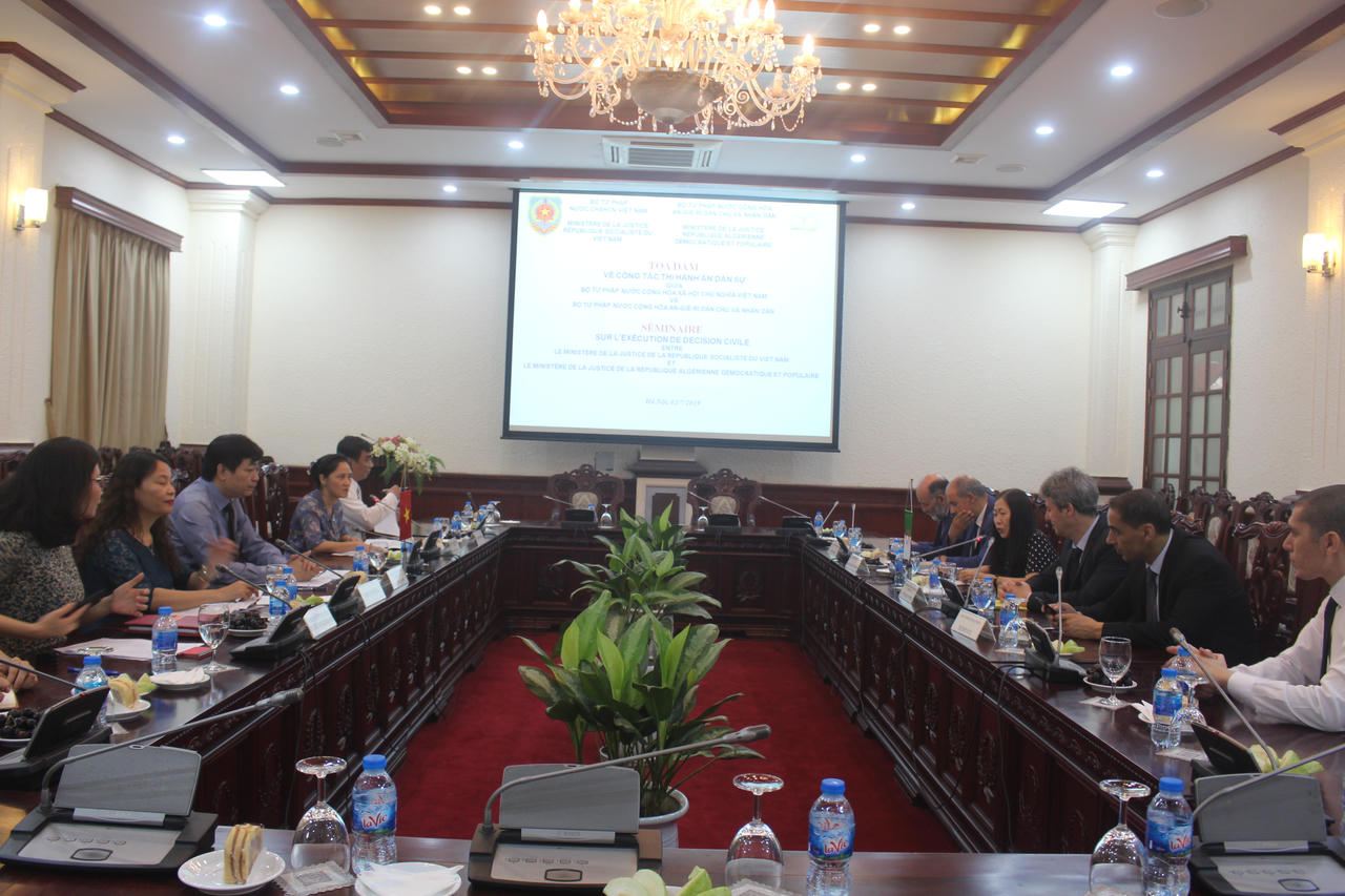 Thắt chặt hợp tác tư pháp giữa Việt Nam và Algeria