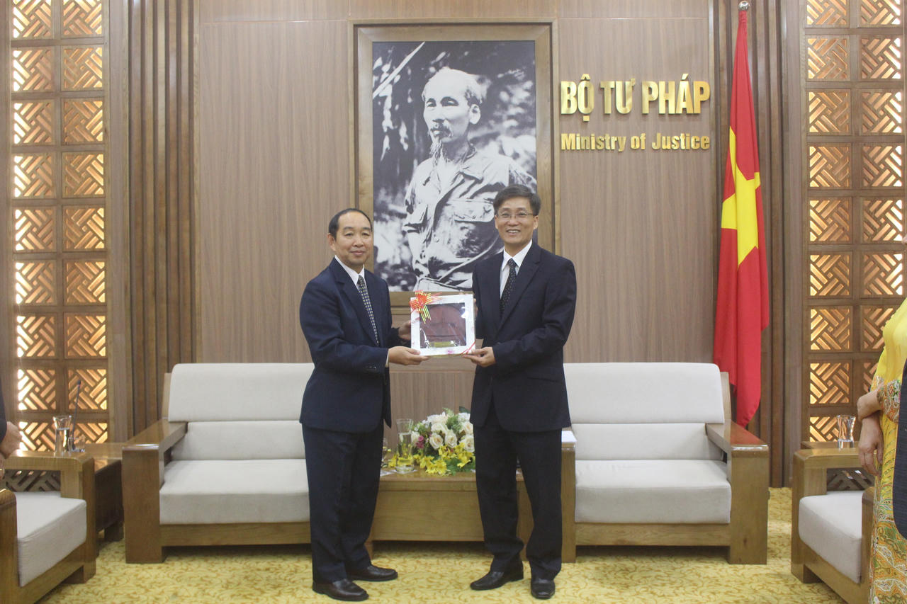 Vun đắp tình hữu nghị Việt – Lào mãi mãi bền vững