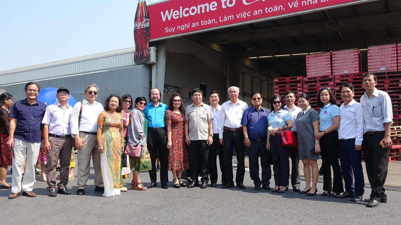  Trường Đại học Luật Hà Nội “Gặp gỡ về nguồn thăm lại Quán Gánh”