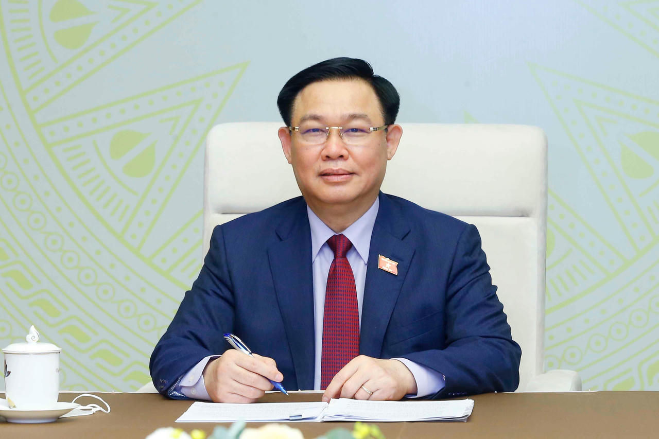 Nga xem xét chuyển giao công nghệ sản xuất vaccine Sputnik V tại Việt Nam