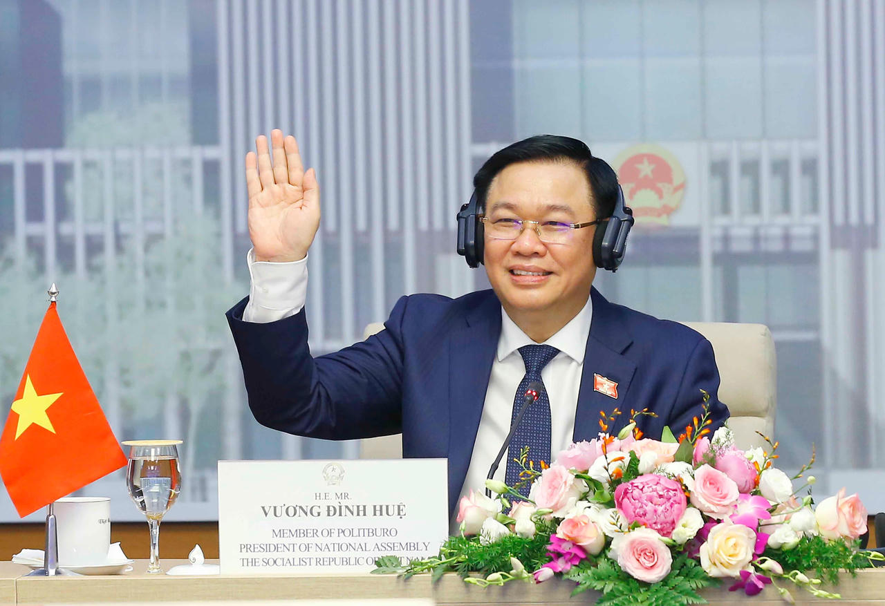 Hợp tác nghị viện để thực hiện được chiến lược vaccine COVID-19