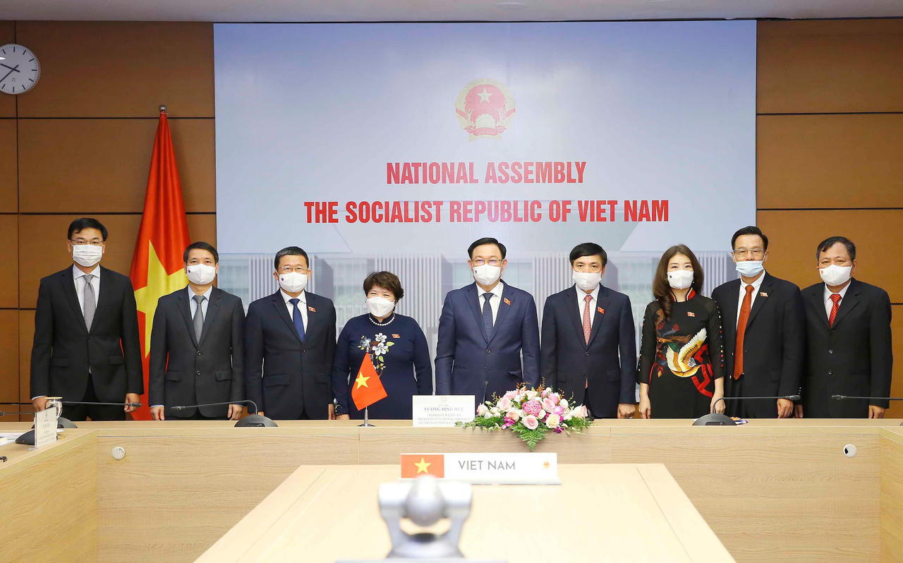 Hợp tác nghị viện để thực hiện được chiến lược vaccine COVID-19