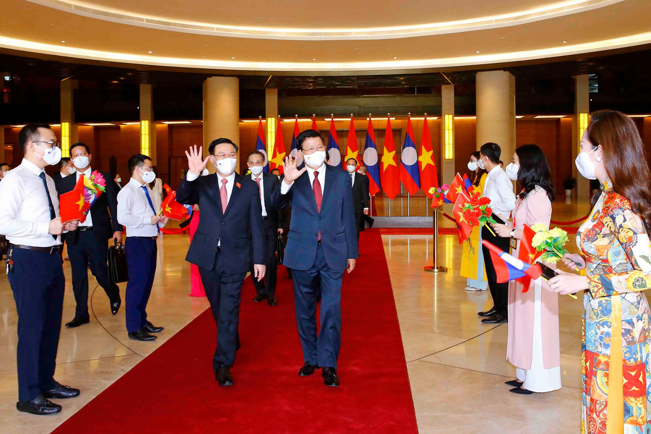 Vun đắp quan hệ hữu nghị vĩ đại, đoàn kết đặc biệt, hợp tác toàn diện giữa Việt Nam – Lào