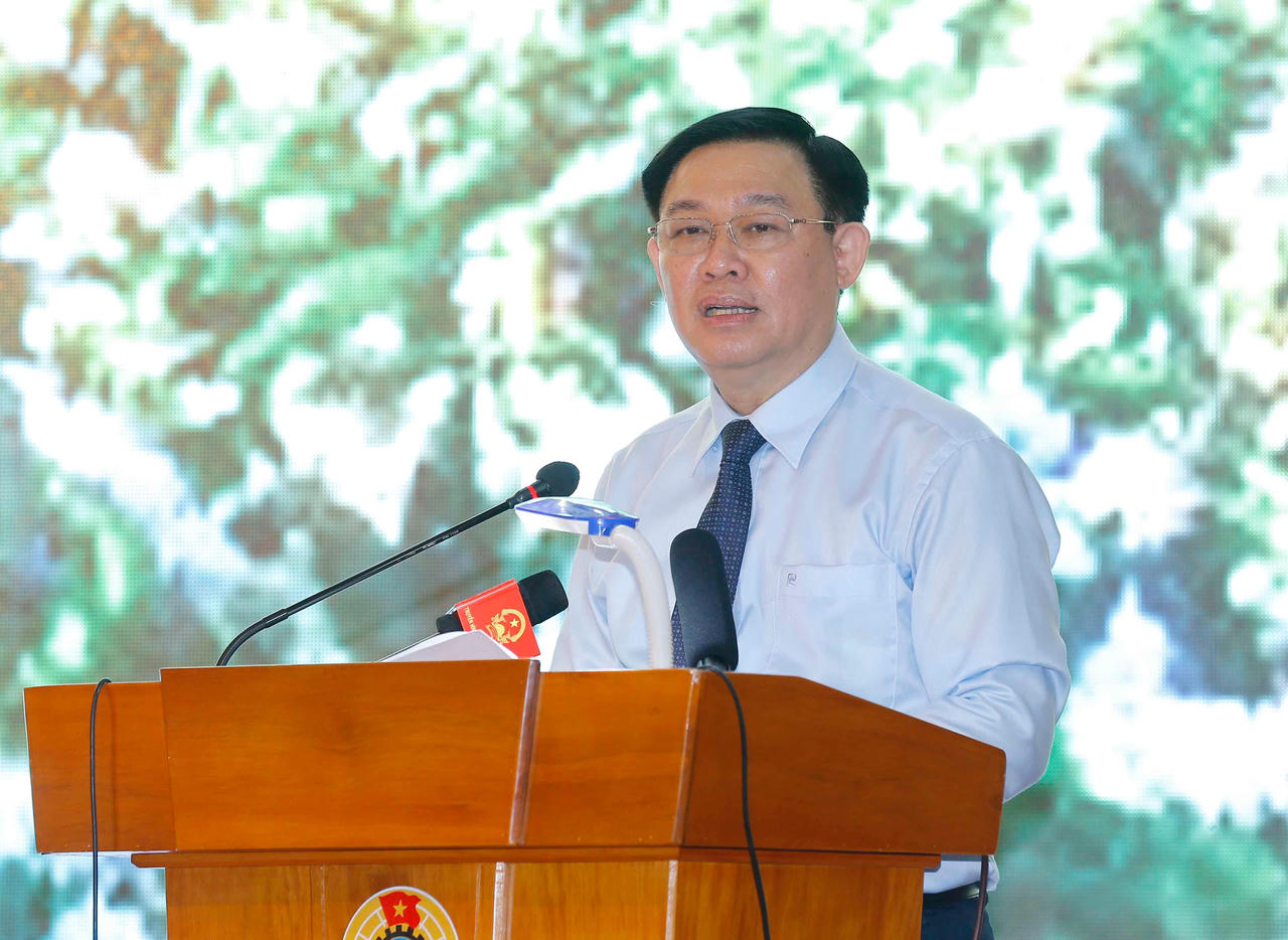 Tiếp tục chăm lo, hỗ trợ người lao động vượt qua đại dịch