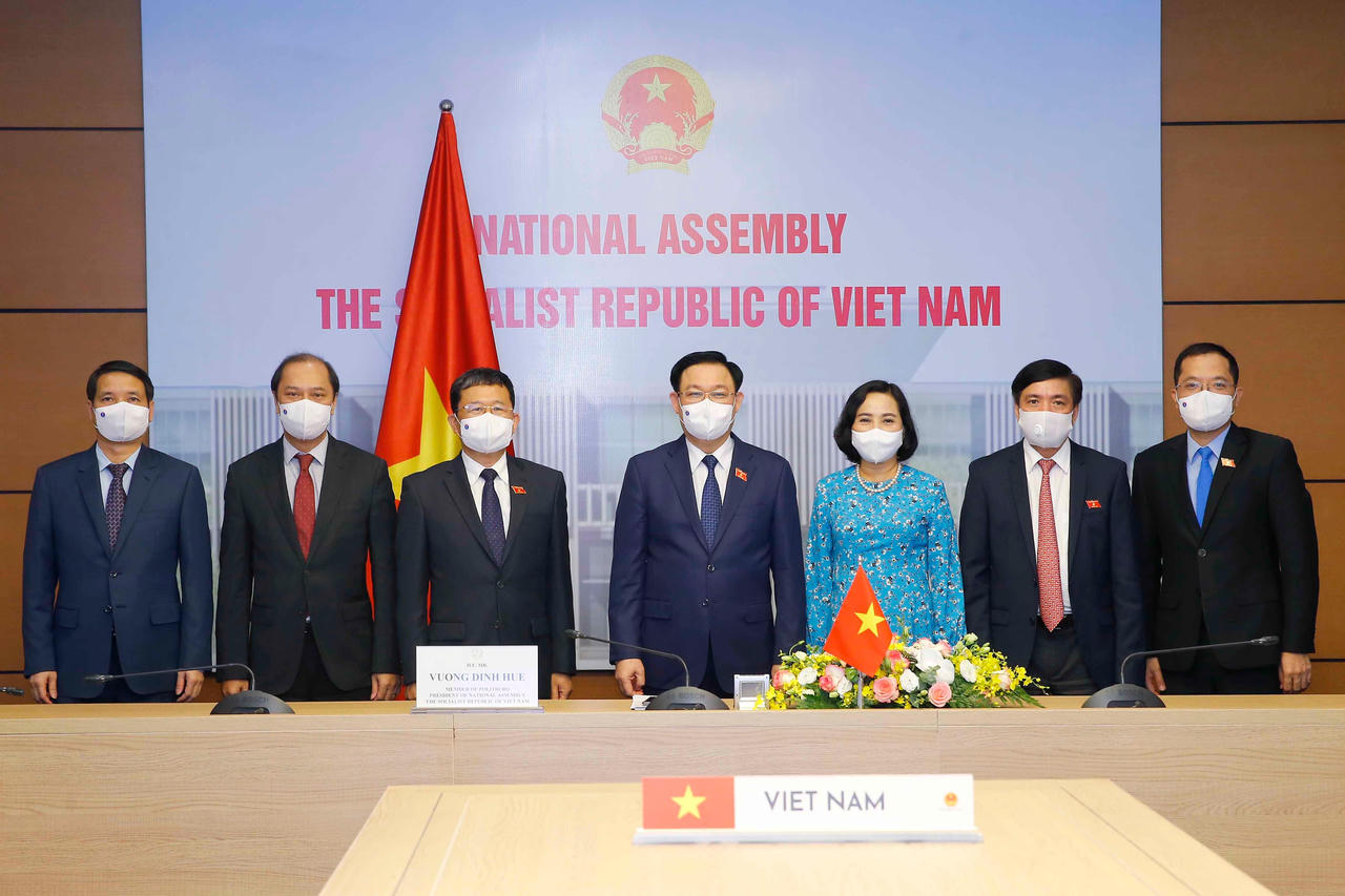 Trao đổi khả năng công nhận chứng chỉ vaccine giữa Việt Nam và Singapore