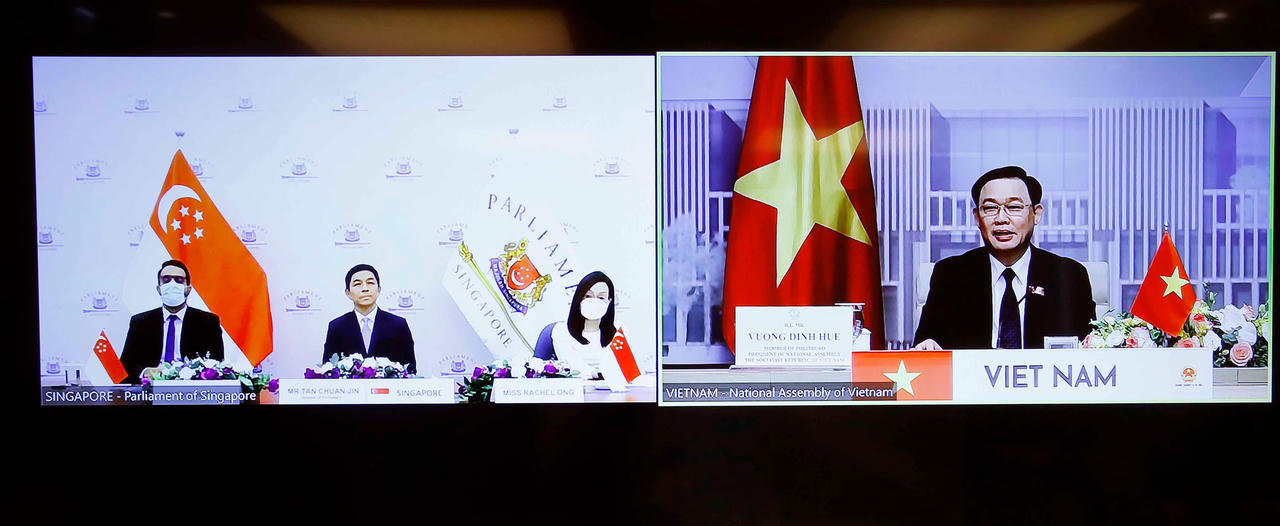 Trao đổi khả năng công nhận chứng chỉ vaccine giữa Việt Nam và Singapore