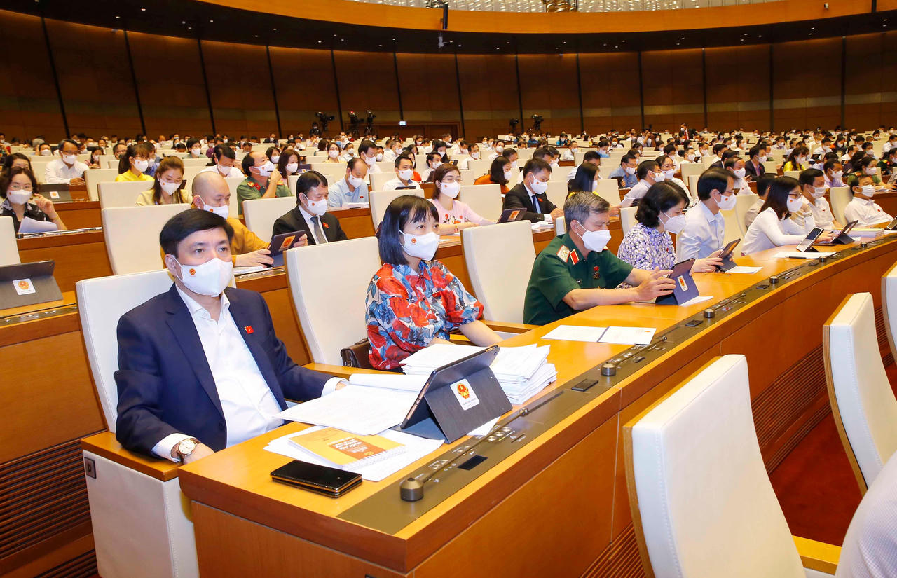 Đề nghị Chính phủ xử lý dứt điểm các dự án thua lỗ, kém hiệu quả