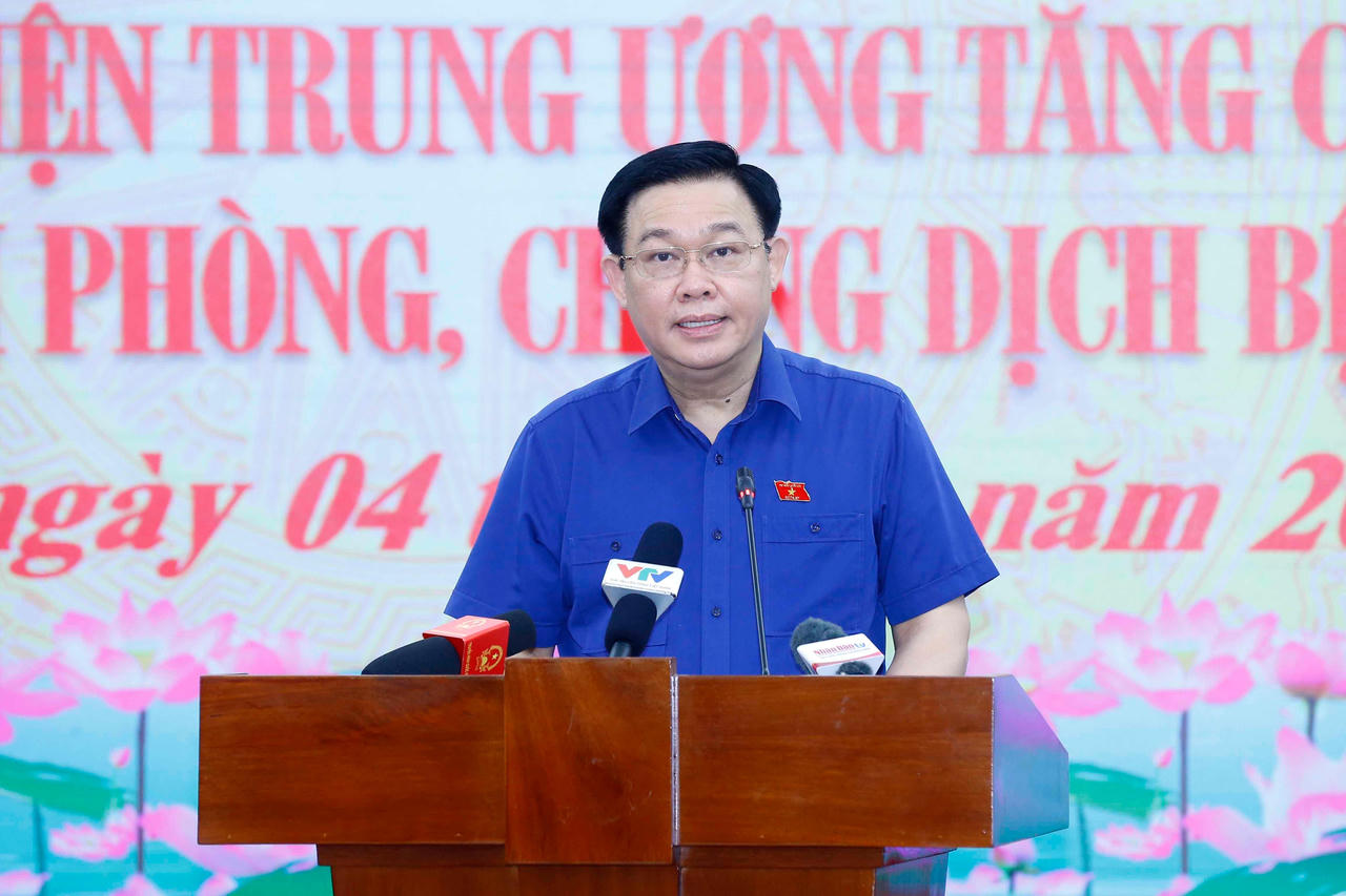 Chủ tịch Quốc hội: Ngành Y đã đặt lợi ích quốc gia, dân tộc lên trên hết