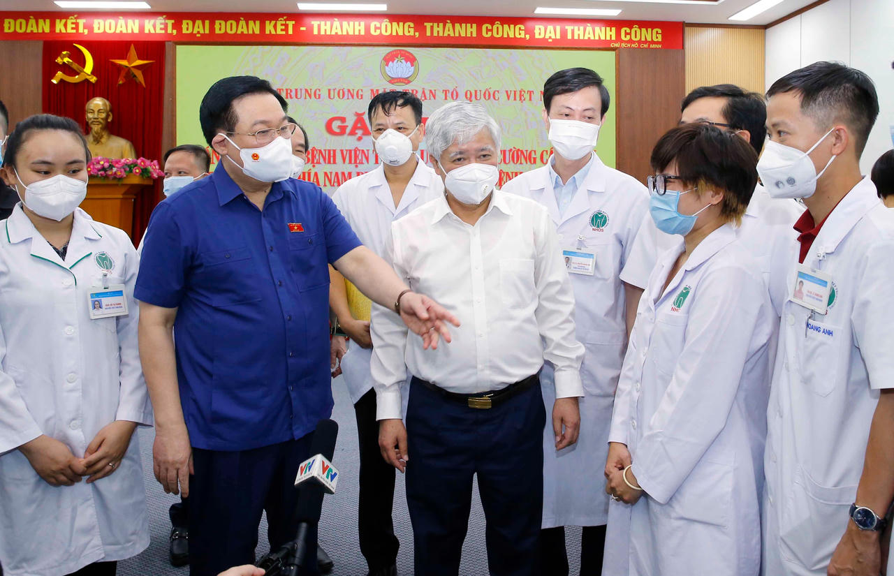 Chủ tịch Quốc hội: Ngành Y đã đặt lợi ích quốc gia, dân tộc lên trên hết