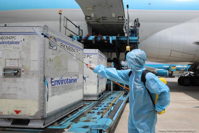 Hàng hóa tài trợ phòng, chống dịch được miễn thuế nhập khẩu, VAT