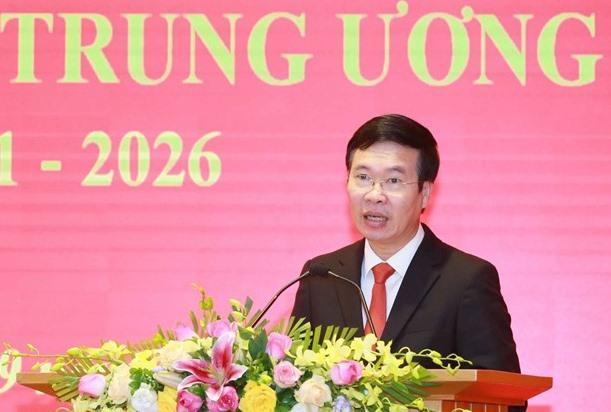 Tiếp tục đổi mới mạnh mẽ hơn nữa về tư duy lý luận, tư duy phát triển