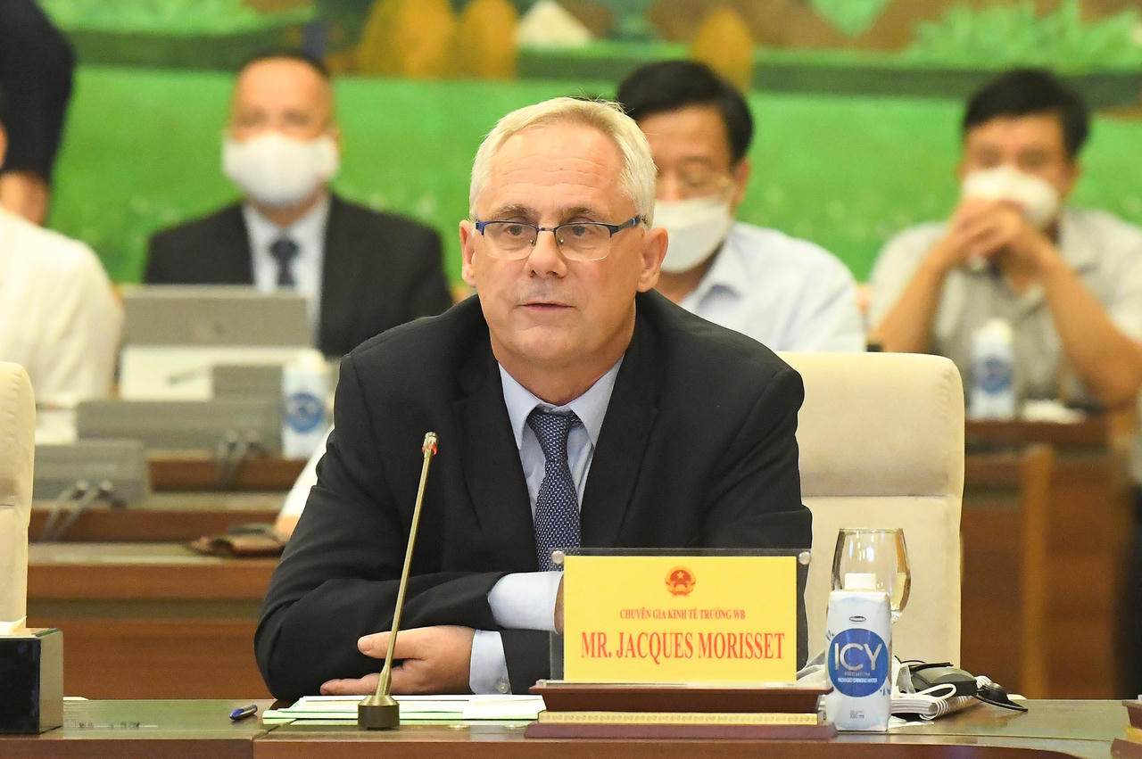 Đề nghị tăng chi cho y tế, hỗ trợ bằng tiền mặt nhiều hơn khi phục hồi kinh tế sau dịch