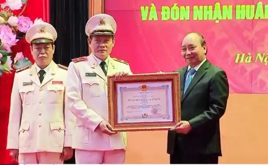 Vận động nhân dân giúp lực lượng Ngoại tuyến phát hiện kẻ địch