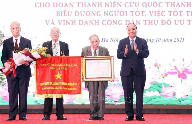Chủ tịch nước trao danh hiệu AHLLVT cho Đoàn Thanh niên cứu quốc thành Hoàng Diệu 