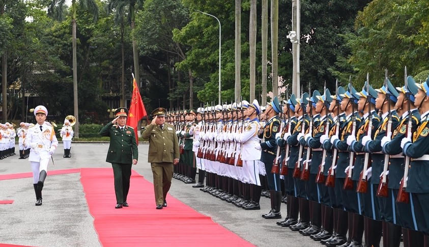 'Đảng, Nhà nước, Nhân dân và quân đội Việt Nam sẽ luôn kề vai sát cánh, ủng hộ Cuba tối đa'