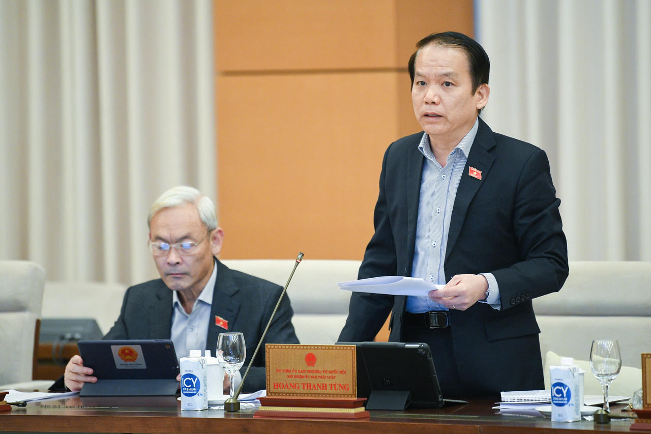 Xem xét trình Quốc hội dự án Luật Khám bệnh, chữa bệnh (sửa đổi) tại kỳ họp gần nhất