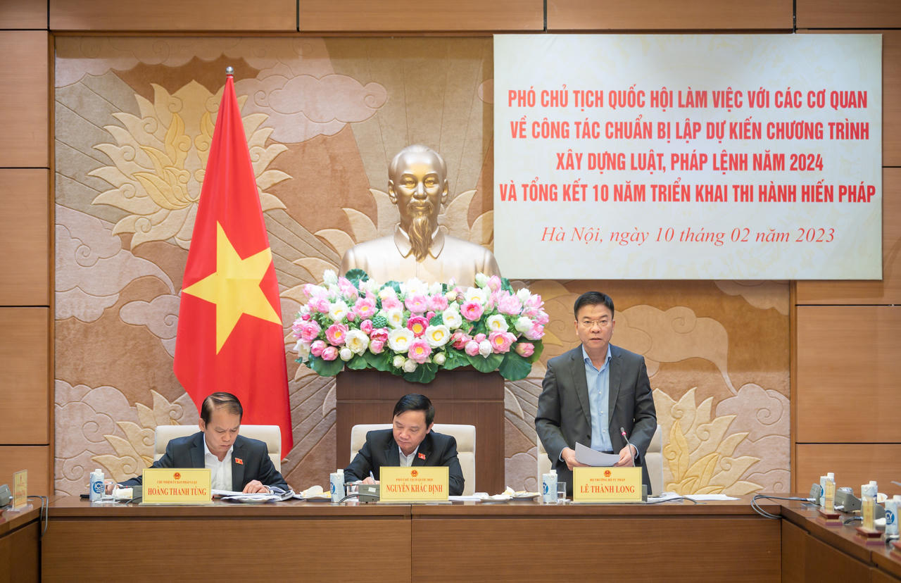 Thiết thực hướng tới tổng kết 10 năm thi hành Hiến pháp năm 2013