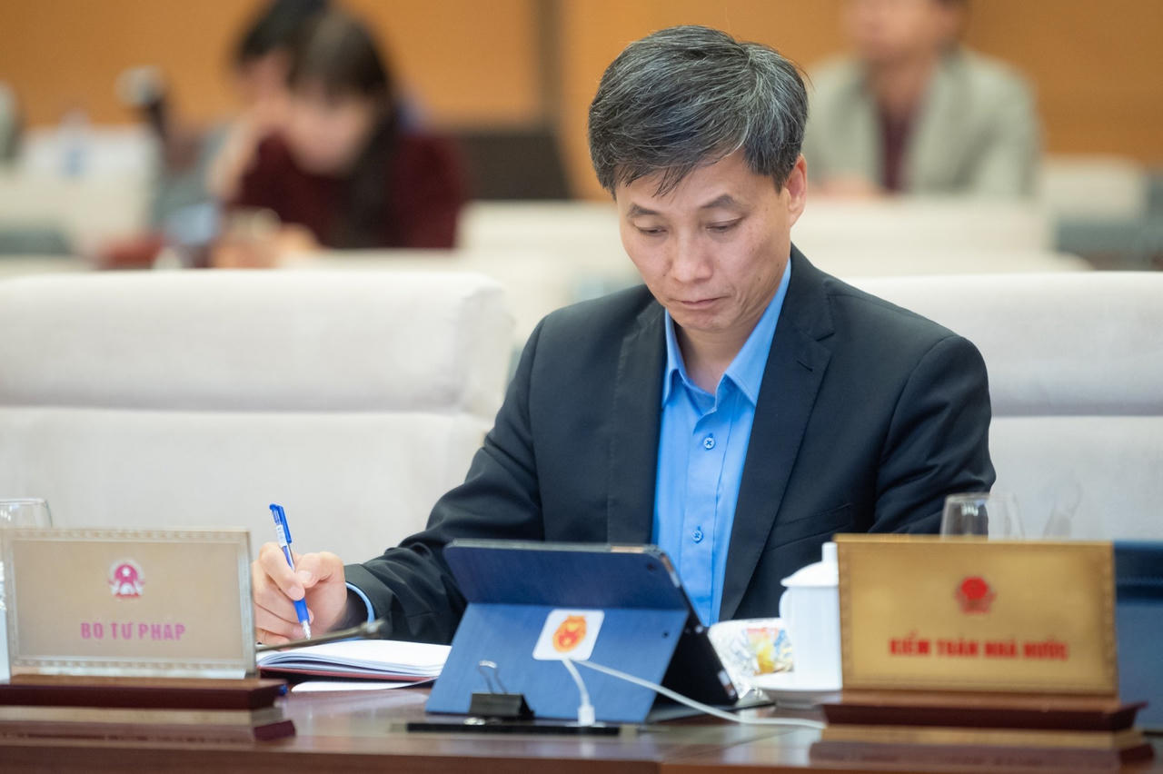 Nâng cao nhận thức về tầm quan trọng của công tác giám sát văn bản