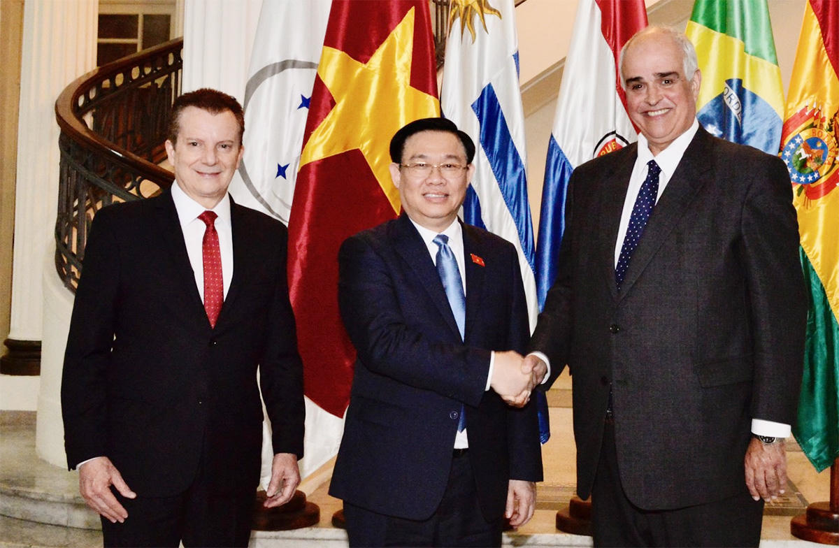 Tăng cường hợp tác giữa các địa phương của Việt Nam và Uruguay