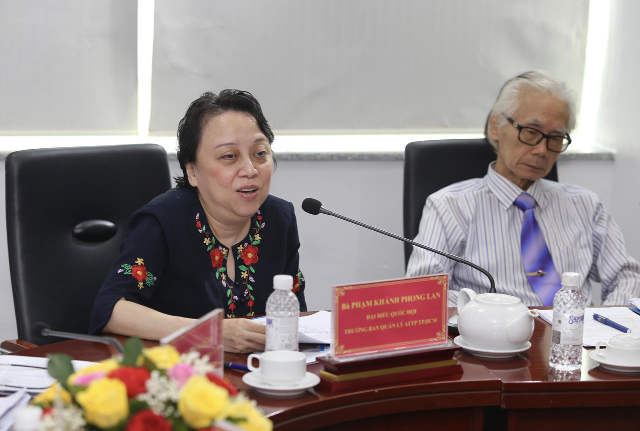 'Chưa quản lý thuốc lá thế hệ mới là sự ngạc nhiên khó hiểu!'