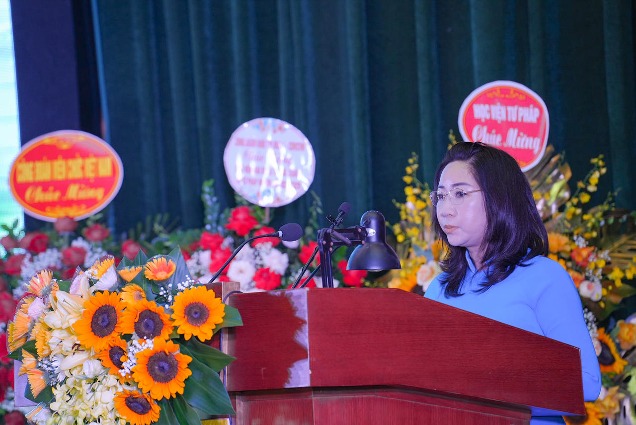 Thấm nhuần sự cần thiết đổi mới, nâng cao hiệu quả tổ chức và hoạt động công đoàn