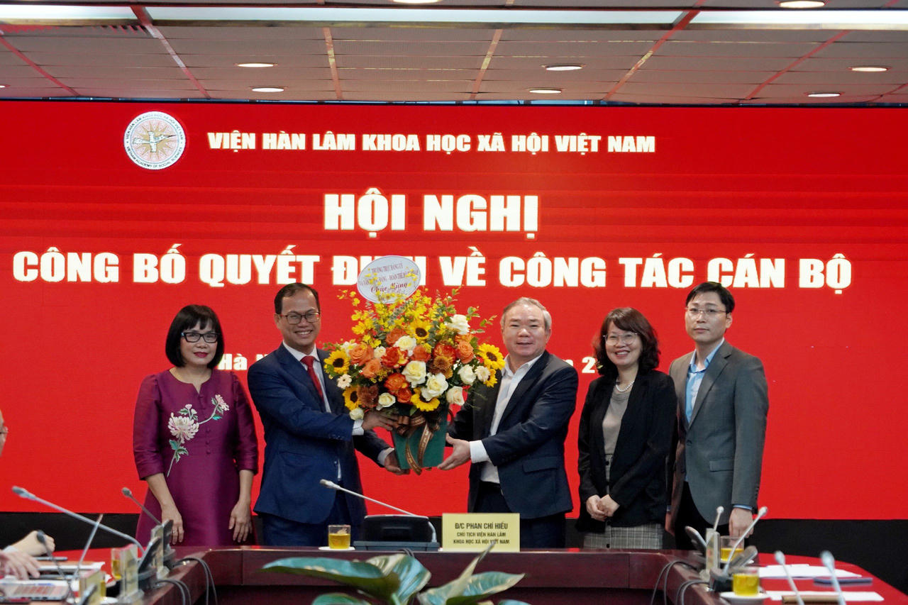 Hội nghị công bố Quyết định về công tác cán bộ Văn phòng Đảng – Đoàn thể Bộ Tư pháp