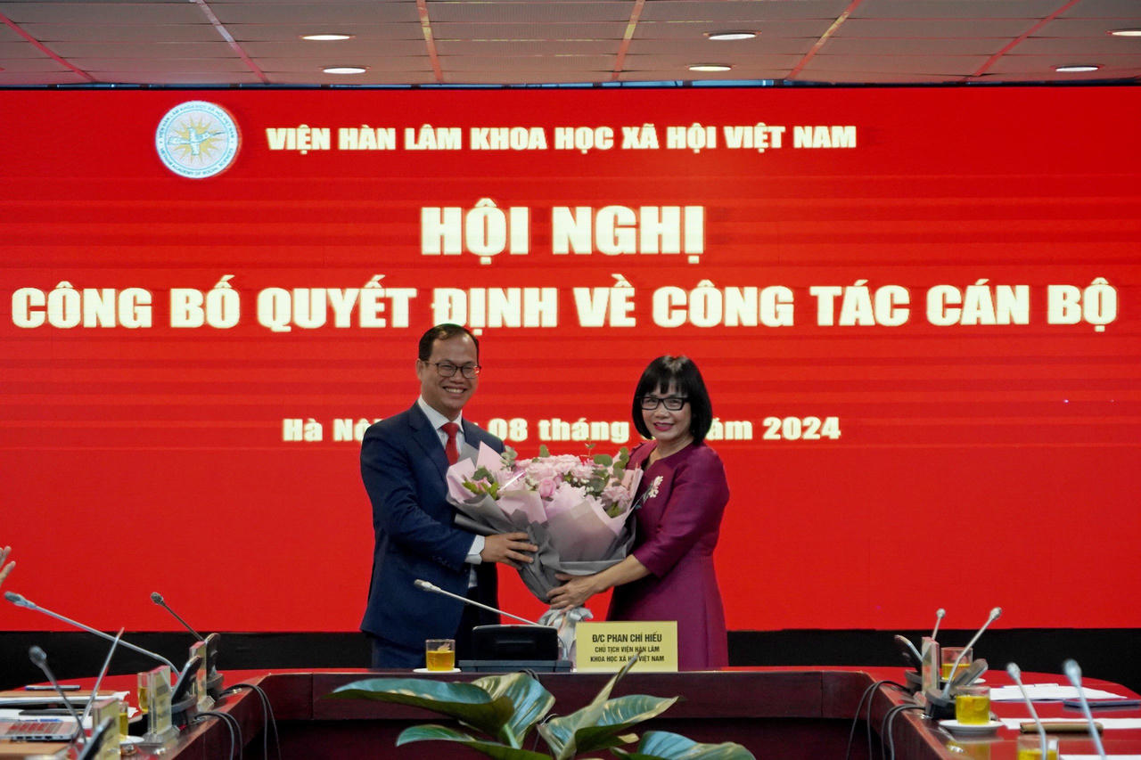 Hội nghị công bố Quyết định về công tác cán bộ Văn phòng Đảng – Đoàn thể Bộ Tư pháp